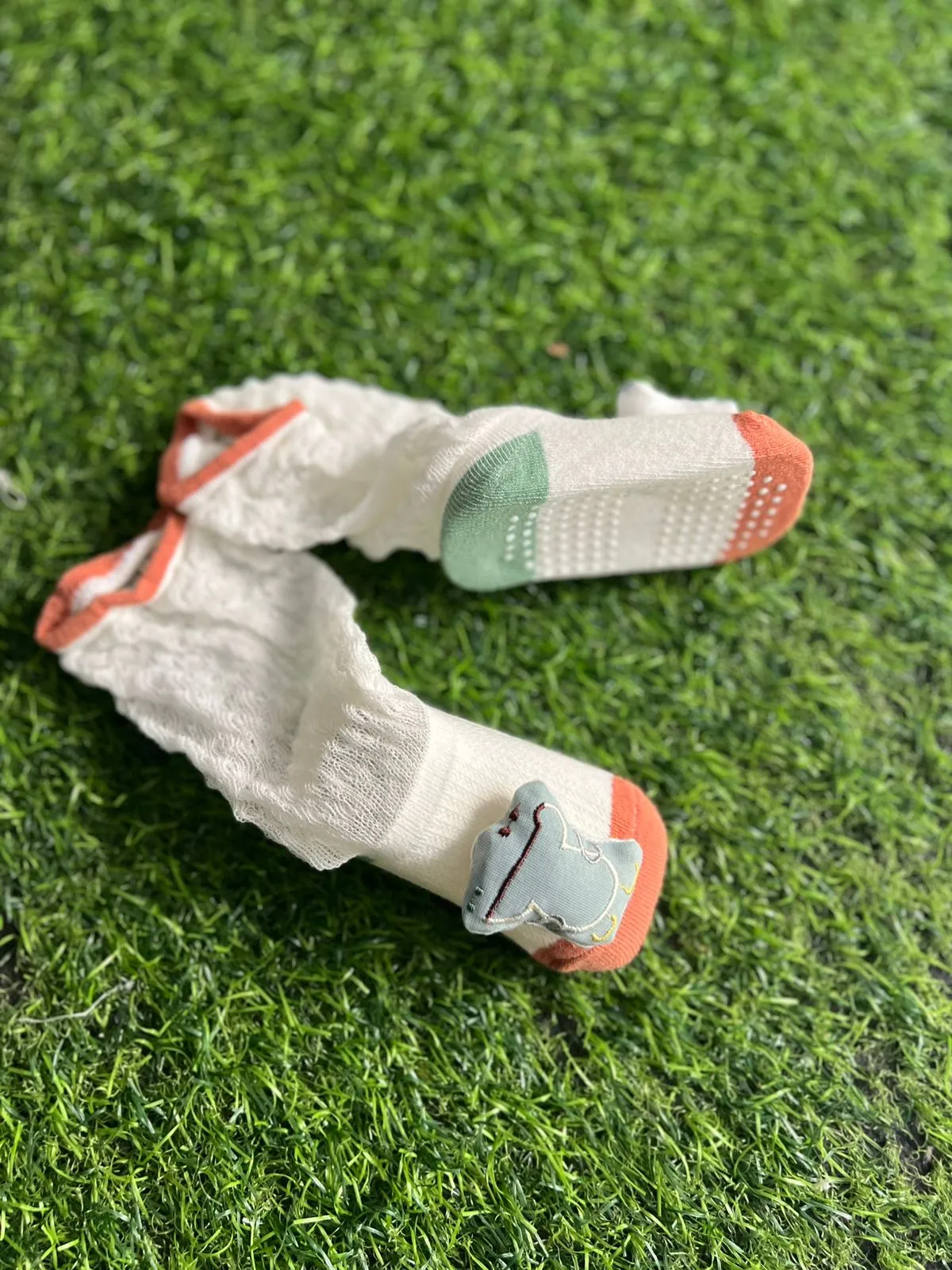 SH26-baby-character-lace-socks